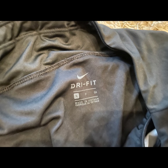 3 pair bundle Nike running/workout shorts - Picture 5 of 5